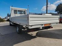 Usata Iveco Daily 106 CV (77 kW) 2011 Bianco SUV