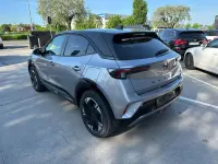 Nuova Opel Mokka 61 kW (84 CV) 2025 Kontrast grey SUV