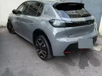 Usata Peugeot 208 GT-line 101 CV (74 kW) 2024 Grigio Utilitaria