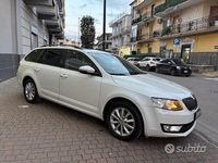 Usata Skoda Octavia Executive 110 CV (80 kW) 2016 Bianco Station wagon