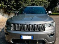Usata Jeep Grand Cherokee Overland 241 CV (177 kW) 2017 Grigio SUV