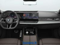 Nuova BMW 520 M Sport 197 CV (144 kW) 2026 Black sapphire metallizzato Station wagon