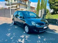 Usata Ford Fiesta Ghia 90 CV (66 kW) 2006 Utilitaria