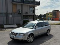 Usata VW Passat 131 CV (96 kW) 2001 Grigio Station wagon