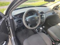 Usata Ford Focus Zetec 114 CV (83 kW) 2003 Argento Station wagon