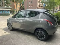 Usata Lancia Ypsilon Gold 69 CV (50 kW) 2024 Grigio Utilitaria
