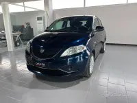 Usata Lancia Ypsilon Silver 69 CV (50 kW) 2016 Blu Utilitaria