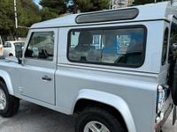 Käytetty Land Rover Defender 86 HP (63 kW) 2010 Harmaa Katumaasturi