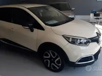 Usata Renault Captur Intens 90 CV (66 kW) 2016 Marrone SUV
