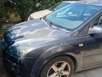 Usata Ford Focus 90 CV (66 kW) 2007 Grigio Station wagon