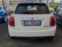 Usata Mini Cooper D Business 115 CV (84 kW) 2015 Beige Utilitaria