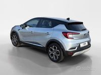 Usata Renault Captur Techno 143 CV (105 kW) 2023 Grigio SUV