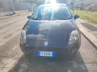 Gebraucht Fiat Punto Easy 95 PS (69 kW) 2013 Schwarz Kleinwagen