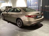 Usata Alfa Romeo Giulia Super 150 CV (110 kW) 2017 Grigio Berlina