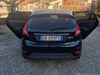 Usata Ford Fiesta 82 CV (60 kW) 2009 Nero Utilitaria