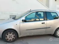 Usata Fiat Punto 80 CV (58 kW) 2001 Grigio Utilitaria