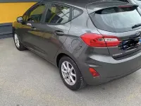 Usado Ford Fiesta 92 HP (67 kW) 2018 Cinzento Citadino