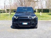 Usata Land Rover Defender SE Dynamic 200 CV (147 kW) 2025 Nero SUV