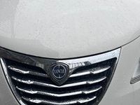 Usata Lancia Ypsilon 69 CV (50 kW) 2015 Bianco Utilitaria