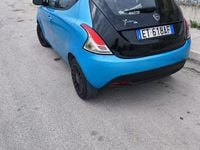 Usado Lancia Ypsilon 69 HP (50 kW) 2013 Azul Citadino