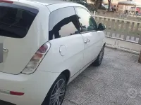 Usata Lancia Ypsilon 77 CV (56 kW) 2010 Bianco Utilitaria