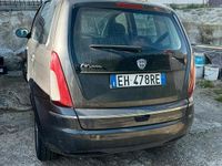 Usata Lancia Musa 90 CV (66 kW) 2011 Grigio Monovolume