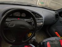 Usata Ford Fiesta 75 CV (55 kW) 1998 Grigio Utilitaria