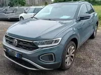Usata VW T-Roc Edition 116 CV (85 kW) 2024 Blu SUV