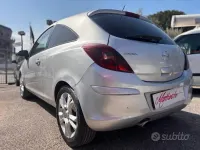 Usata Opel Corsa 90 CV (66 kW) 2010 Grigio Utilitaria