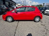 Usata Toyota Yaris Active 72 CV (52 kW) 2019 Rosso Utilitaria