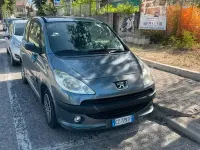 Usata Peugeot 1007 68 CV (50 kW) 2006 Grigio Monovolume