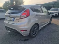 Usata Ford Fiesta ST-Line 101 CV (74 kW) 2017 Argento Utilitaria