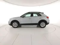 Usata VW T-Roc Life 116 CV (85 kW) 2025 Pyrit silver metallizzato nero SUV