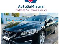 Usata Volvo V60 R-Design Momentum 136 CV (100 kW) 2014 Nero Station wagon