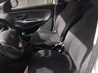 Usata Lancia Ypsilon 95 CV (69 kW) 2013 Bianco Utilitaria