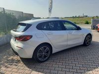 Usata BMW 118 Sport Line 140 CV (102 kW) 2021 Bianco Utilitaria