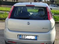 Usata Fiat Grande Punto Dynamic 77 CV (56 kW) 2007 Grigio Utilitaria
