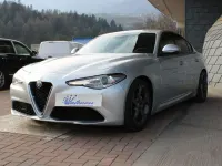 Usata Alfa Romeo Giulia Super 150 CV (110 kW) 2018 Argento Berlina