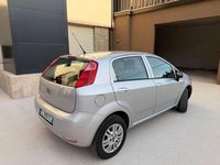 Usata Fiat Punto Lounge 77 CV (56 kW) 2016 Argento Berlina