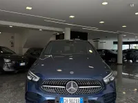 Usata Mercedes B180 Premium 116 CV (85 kW) 2022 Blu Utilitaria