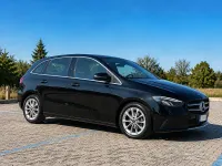 Usata Mercedes B180 116 CV (85 kW) 2020 Nero Utilitaria