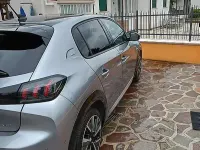 Usata Peugeot 208 GT 101 CV (74 kW) 2022 Utilitaria