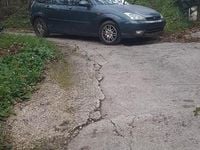 Usata Ford Focus Ghia 116 CV (85 kW) 2002 Verde Berlina