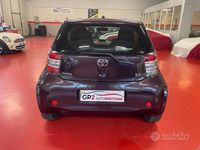 Begagnad Toyota iQ 68 HK (50 kW) 2009 Lila Halvkombi