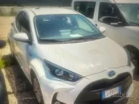 Usata Toyota Yaris Hybrid Trend 92 CV (67 kW) 2021 Bianco Berlina