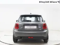Usata Mini ONE 75 CV (55 kW) 2021 Nero Utilitaria
