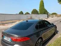 Usata Jaguar XF R-Sport 240 CV (176 kW) 2017 Grigio Berlina