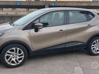 Usata Renault Captur 120 CV (88 kW) 2014 Grigio SUV