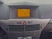 Usata Opel Astra Cosmo 105 CV (77 kW) 2006 Blu/azzurro Station wagon