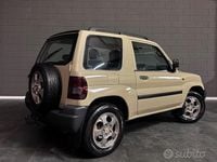 Usata Mitsubishi Pajero 120 CV (88 kW) 2000 Marrone SUV